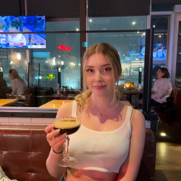 Meet your Posher, Jenna - Picture 4 of 6